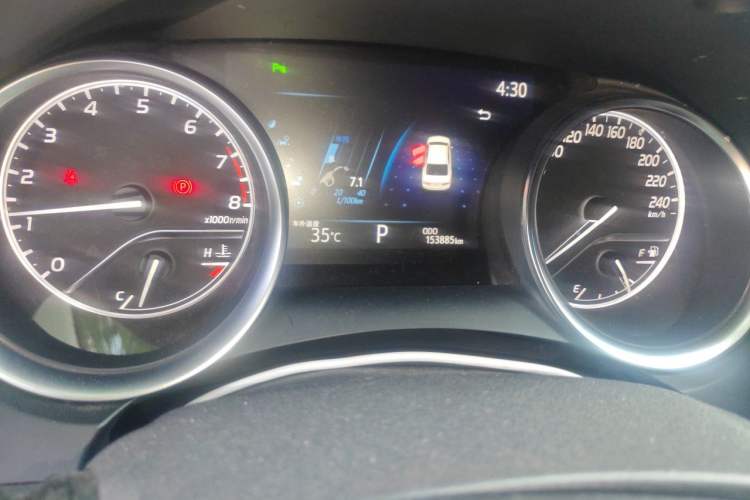 Used Toyota Camry 2019 Revised Version 2.0G Luxury Edition Odometer Close Up