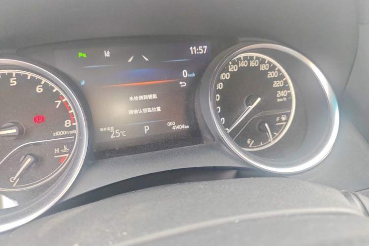 Used Toyota Camry 2019 Revised Version 2.0G Luxury Edition Odometer Close Up