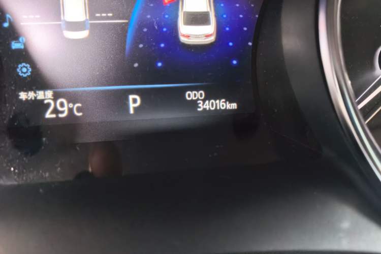 Used Toyota Camry 2019 2.5G Luxury Edition China VI Standard Odometer Close Up