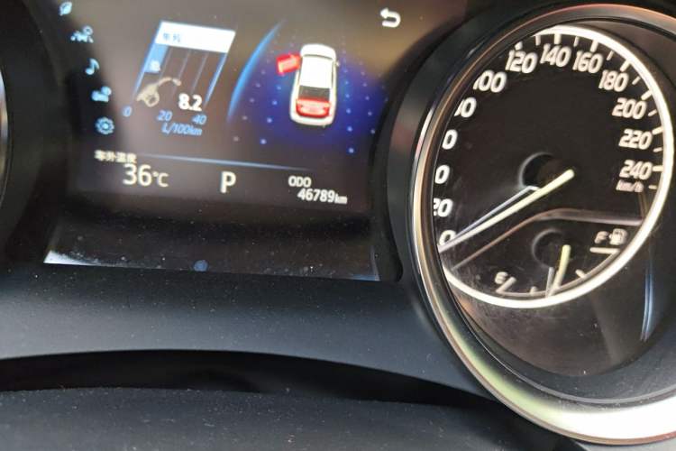 Used Toyota Camry 2019 2.0G Luxury Edition China VI Standard Odometer Close Up