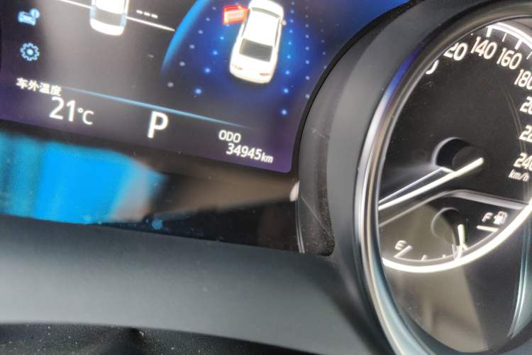Used Toyota Camry 2019 2.0G Luxury Edition China VI Standard Odometer Close Up