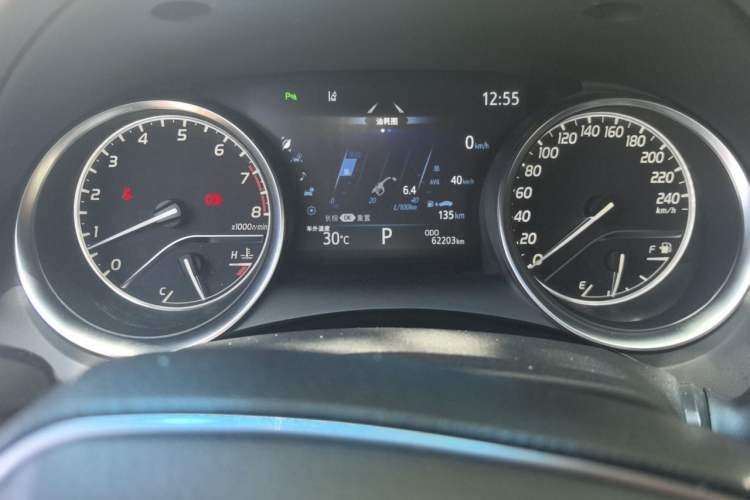 Used Toyota Camry 2019 2.5G Luxury Edition China VI Standard Odometer Close Up