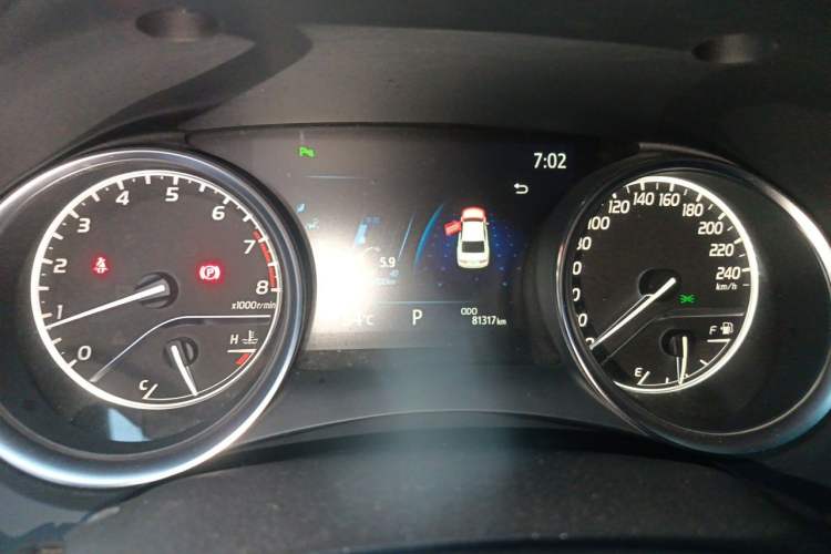 Used Toyota Camry 2019 2.0G Luxury Edition China V Standard Odometer Close Up