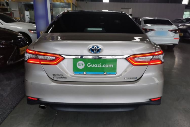 Used Toyota Camry 2019 Dual-Engine 2.5 HG Luxury Edition China VI Standard Rear