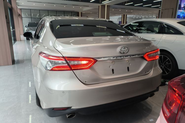 Used Toyota Camry 2019 2.0G Luxury Edition China VI Standard Rear