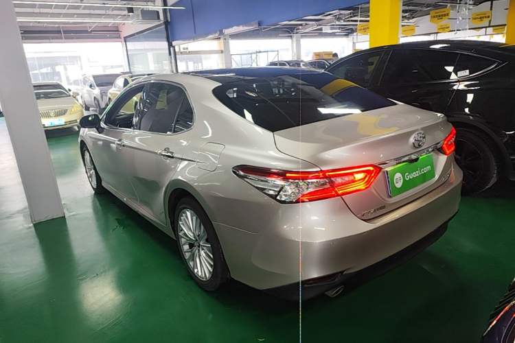 Used Toyota Camry 2019 2.5G Luxury Edition China VI Standard Rear Left 45 Deg