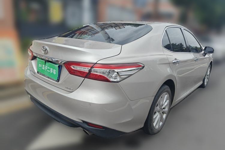 Used Toyota Camry 2019 Revised Version 2.0G Luxury Edition Rear Right 45 Deg