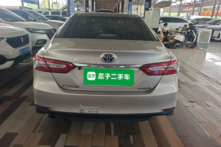 Used Toyota Camry 2019 Dual-Engine 2.5 HG Luxury Edition China VI Standard Rear