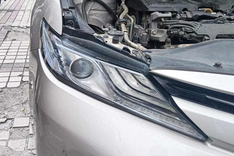 Used Toyota Camry 2019 2.5G Luxury Edition China VI Standard Right Front Headlight