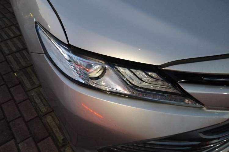Used Toyota Camry 2019 Revised Version 2.0G Luxury Edition Right Front Headlight