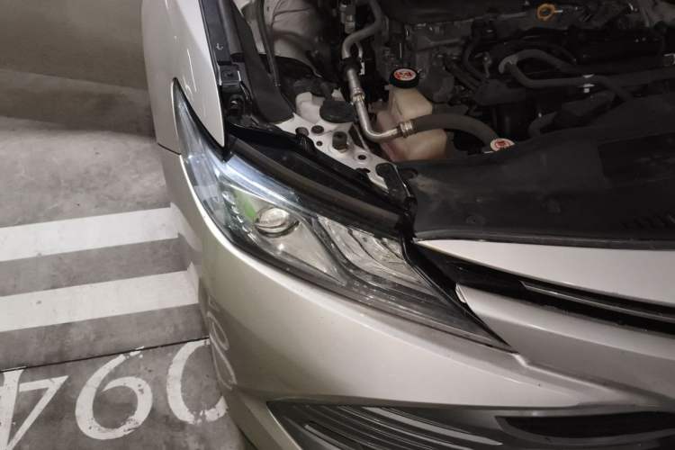 Used Toyota Camry 2019 Revised Version Dual-Engine 2.5 HG Luxury Edition Right Front Headlight