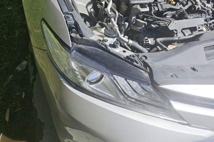 Used Toyota Camry 2019 2.5G Luxury Edition China VI Standard Right Front Headlight