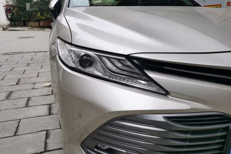 Used Toyota Camry 2019 2.5G Luxury Edition China VI Standard Right Front Headlight