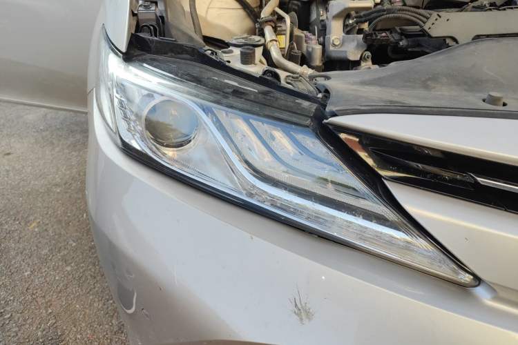 Used Toyota Camry 2019 2.5G Luxury Edition China VI Standard Right Front Headlight