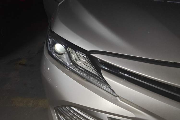 Used Toyota Camry 2019 Revised Version 2.0G Luxury Edition Right Front Headlight