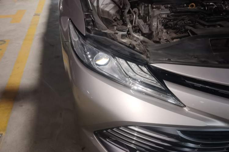 Used Toyota Camry 2019 Revised Version 2.0G Luxury Edition Right Front Headlight