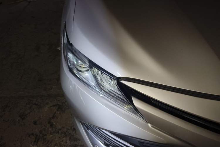 Used Toyota Camry 2019 2.5G Luxury Edition China VI Standard Right Front Headlight