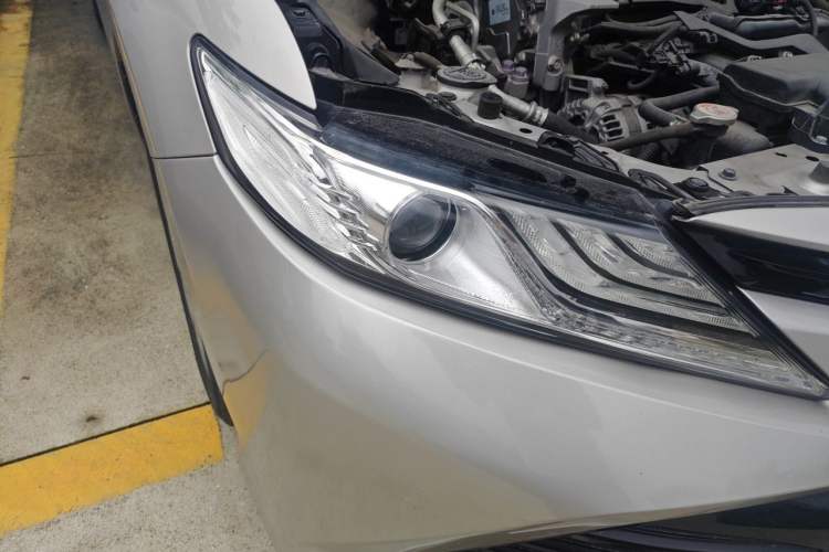 Used Toyota Camry 2019 Revised Version 2.0G Luxury Edition Right Front Headlight