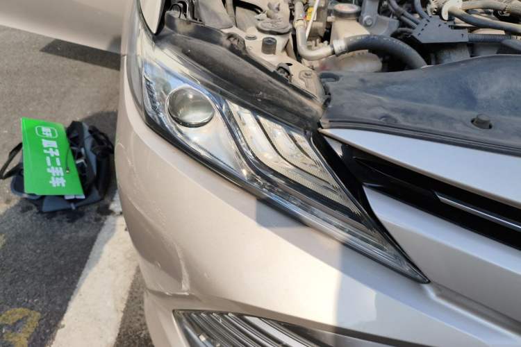 Used Toyota Camry 2019 Dual-Engine 2.5 HG Luxury Edition China VI Standard Right Front Headlight