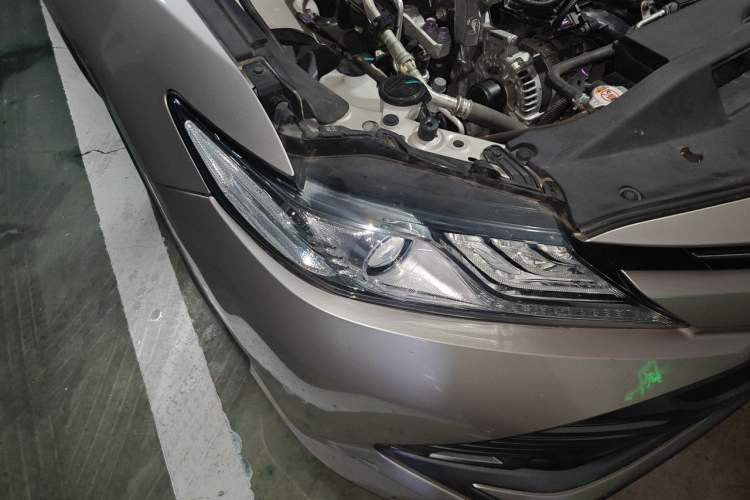 Used Toyota Camry 2019 Revised Version 2.0G Luxury Edition Right Front Headlight