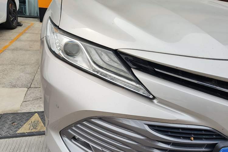 Used Toyota Camry 2019 2.0G Luxury Edition China VI Standard Right Front Headlight