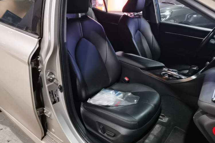 Used Toyota Camry 2019 2.5G Luxury Edition China VI Standard Right Front Seat