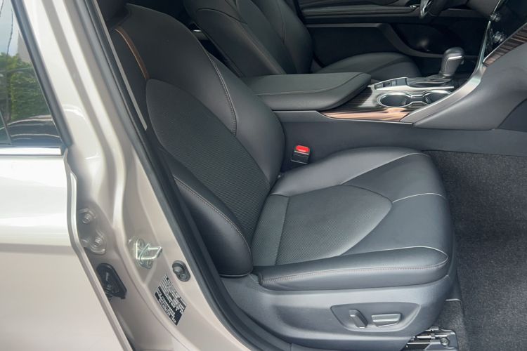 Used Toyota Camry 2019 2.0G Luxury Edition China VI Standard Right Front Seat