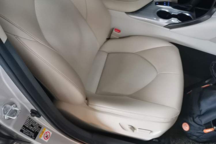 Used Toyota Camry 2019 Dual-Engine 2.5 HG Luxury Edition China VI Standard Right Front Seat