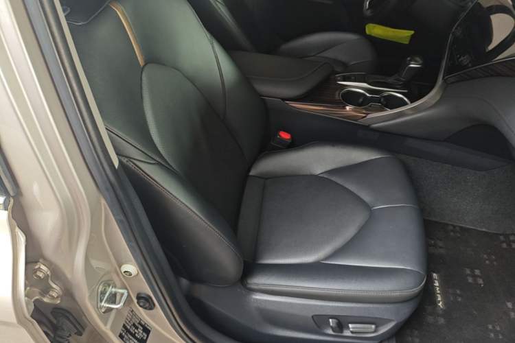 Used Toyota Camry 2019 Revised Version 2.0G Luxury Edition Right Front Seat