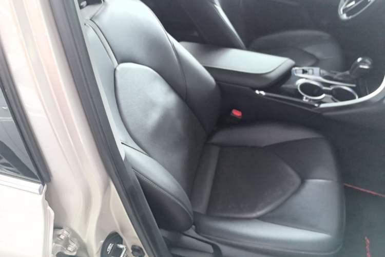 Used Toyota Camry 2019 2.5S FENGSHANG Version China VI Standard Right Front Seat