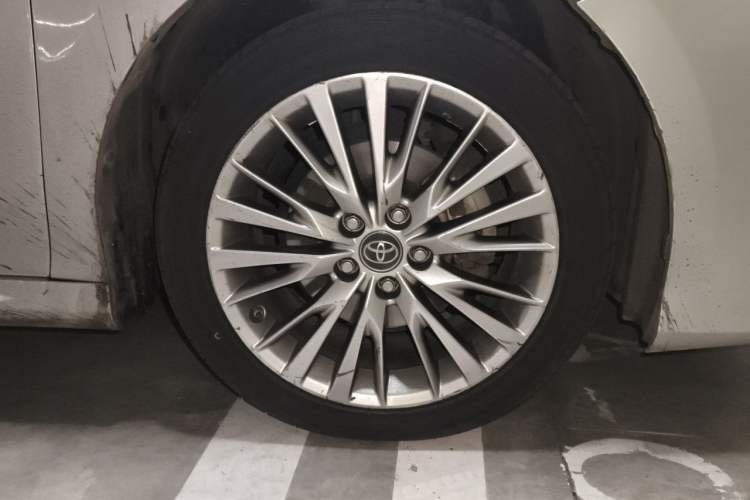 Used Toyota Camry 2019 Revised Version Dual-Engine 2.5 HG Luxury Edition Right Front Wheel Hub