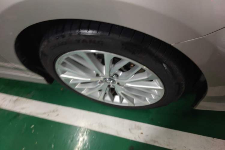 Used Toyota Camry 2019 Revised Version 2.5G Luxury Edition Right Front Wheel Hub