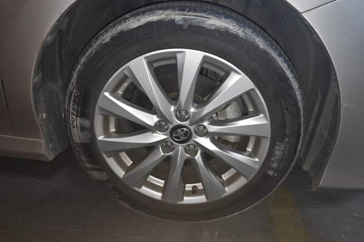 Used Toyota Camry 2019 Revised Version 2.0G Luxury Edition Right Front Wheel Hub