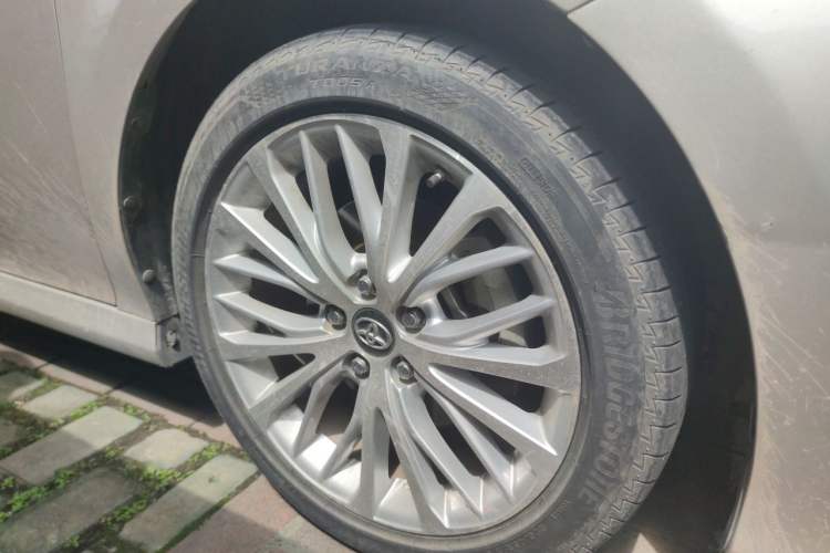 Used Toyota Camry 2019 Revised Version 2.5G Luxury Edition Right Front Wheel Hub