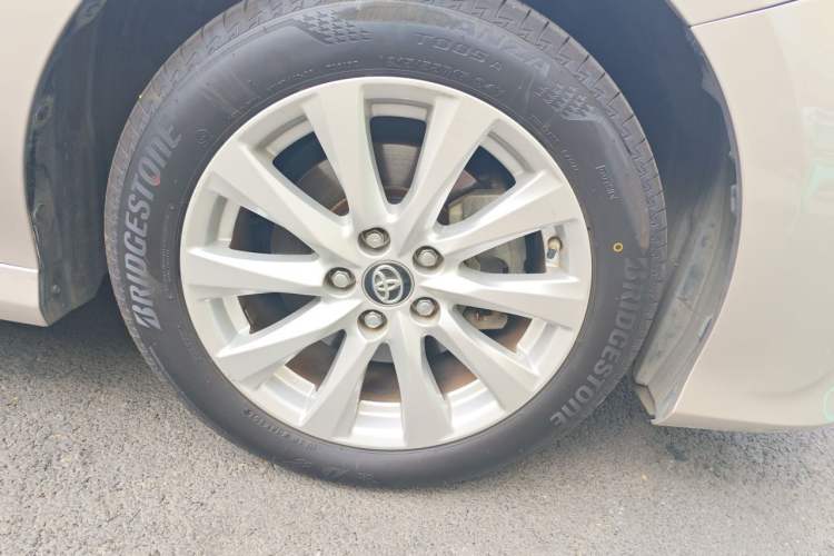 Used Toyota Camry 2019 2.0G Luxury Edition China V Standard Right Front Wheel Hub