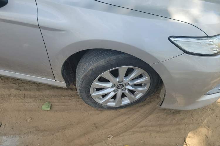 Used Toyota Camry 2019 Revised Version 2.0G Luxury Edition Right Front Wheel Hub