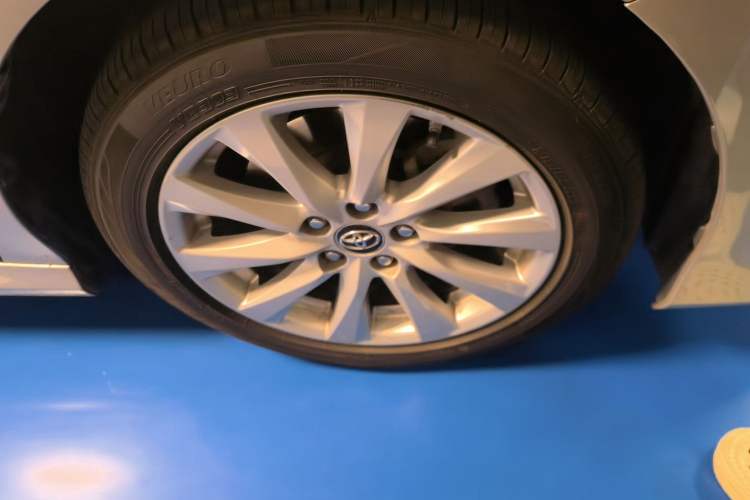 Used Toyota Camry 2019 2.0G Luxury Edition China VI Standard Right Front Wheel Hub