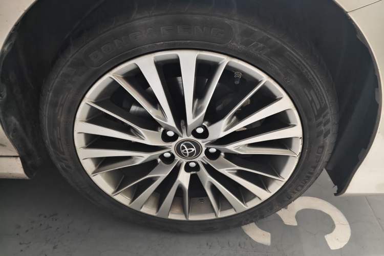 Used Toyota Camry 2019 Dual-Engine 2.5 HG Luxury Edition China VI Standard Right Front Wheel Hub