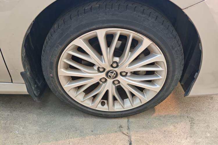 Used Toyota Camry 2019 Revised Version 2.5G Luxury Edition Right Front Wheel Hub