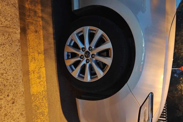 Used Toyota Camry 2019 2.0G Luxury Edition China VI Standard Right Front Wheel Hub