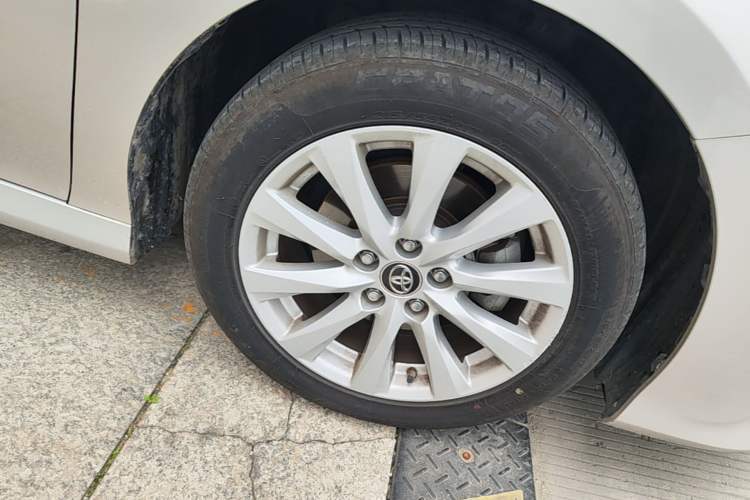 Used Toyota Camry 2019 2.0G Luxury Edition China VI Standard Right Front Wheel Hub