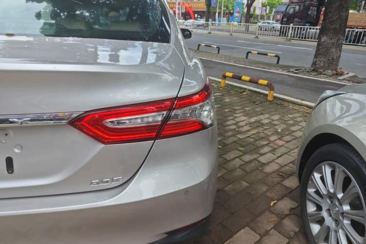 Used Toyota Camry 2019 2.0G Luxury Edition China VI Standard Right Rear Taillight