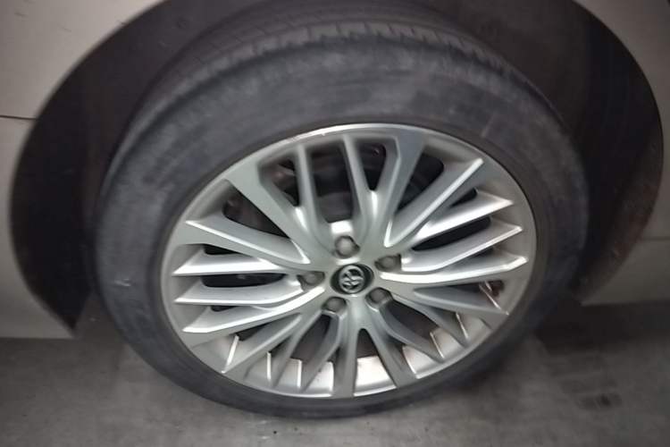 Used Toyota Camry 2019 Revised Version 2.5G Luxury Edition Right Rear Wheel Hub