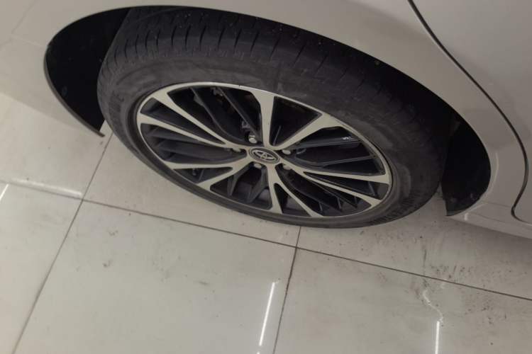 Used Toyota Camry 2019 2.5S FENGSHANG Version China VI Standard Right Rear Wheel Hub