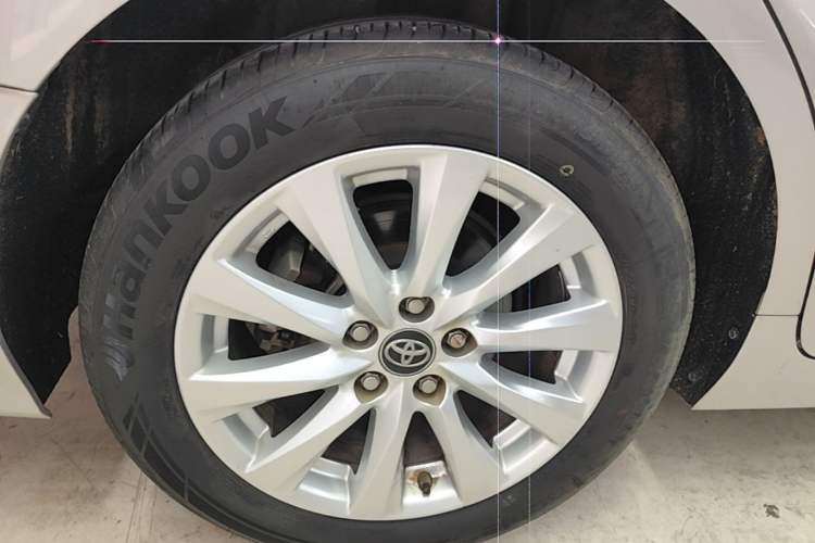 Used Toyota Camry 2019 2.0G Luxury Edition China VI Standard Right Rear Wheel Hub