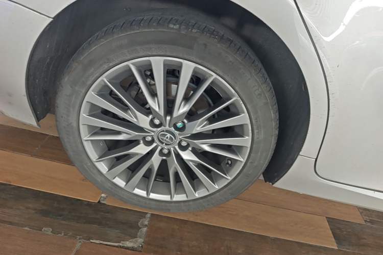 Used Toyota Camry 2019 Dual-Engine 2.5 HG Luxury Edition China VI Standard Right Rear Wheel Hub
