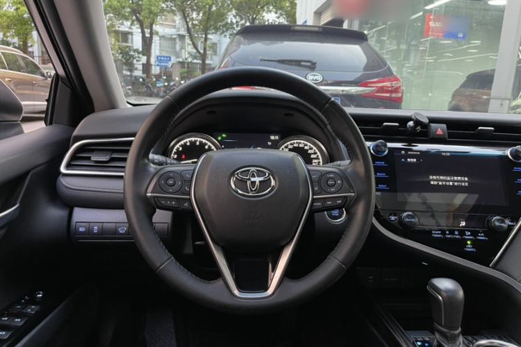 Used Toyota Camry 2019 2.0G Luxury Edition China VI Standard Steering Wheel