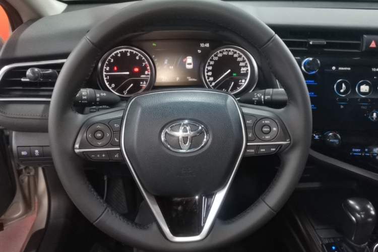 Used Toyota Camry 2019 2.5G Luxury Edition China VI Standard Steering Wheel