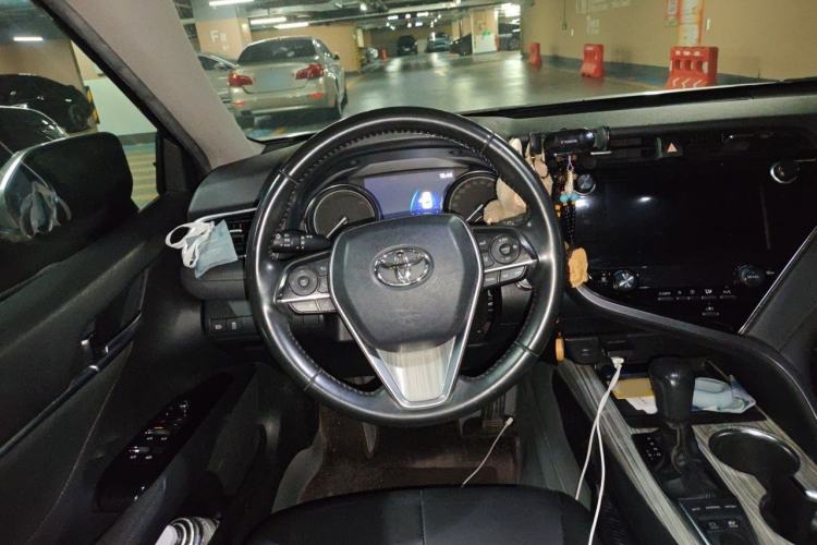 Used Toyota Camry 2019 Dual-Engine 2.5 HG Luxury Edition China VI Standard Steering Wheel