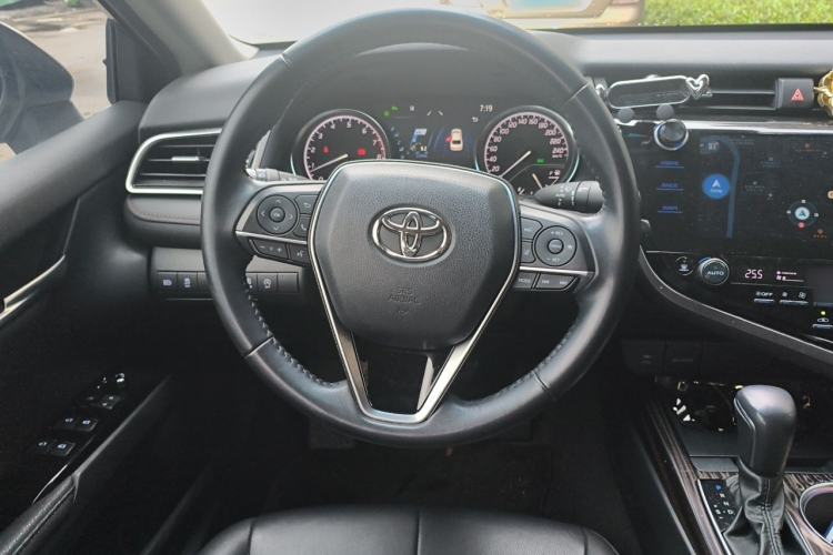 Used Toyota Camry 2019 2.5G Luxury Edition China VI Standard Steering Wheel